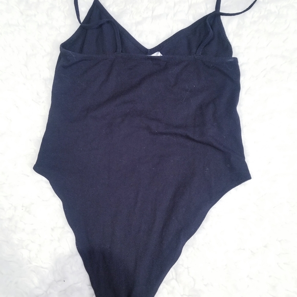 H & M black basic bodysuit . Size M - Picture 4 of 14